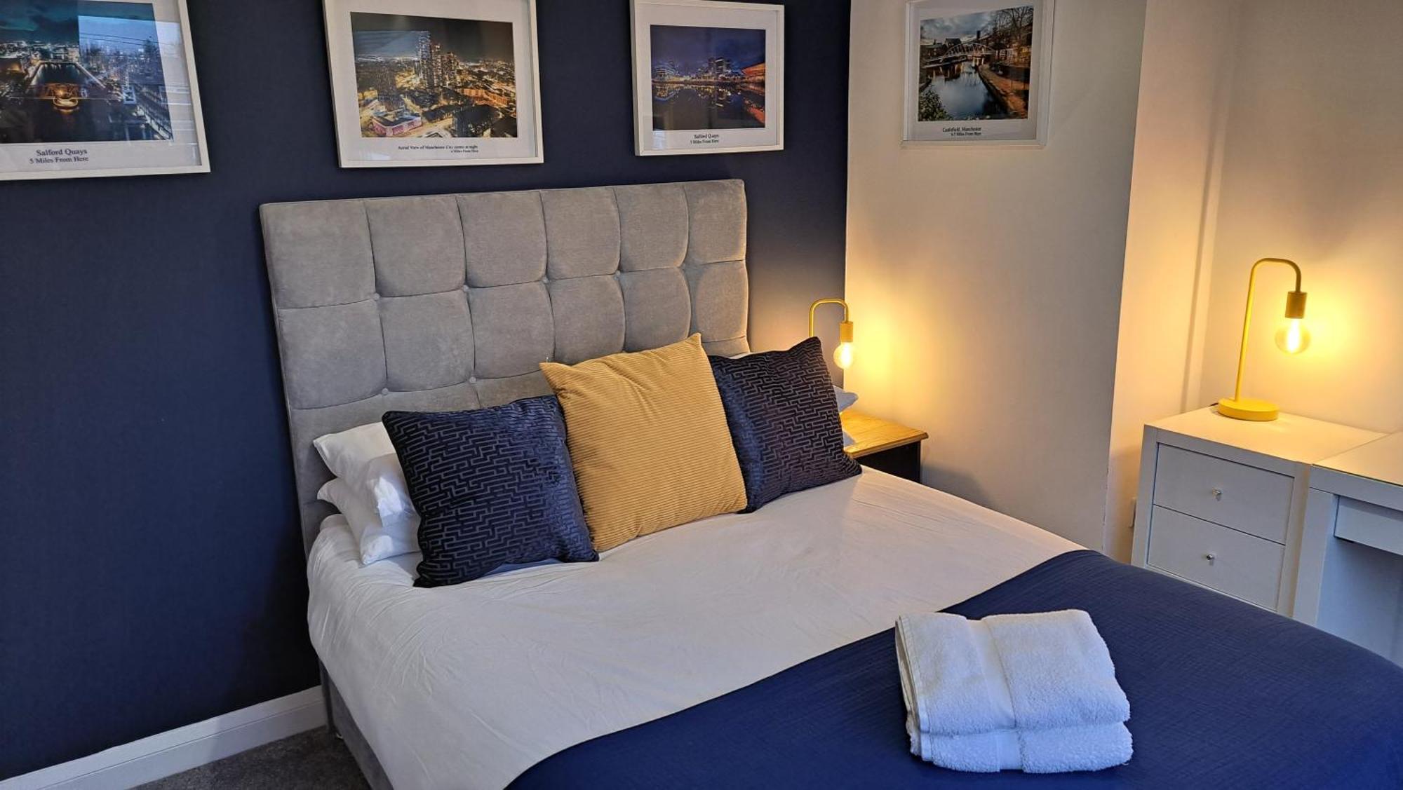 The Heart - Cosy 3 Bedroom House With Double Driveway And Garden In Manchester Extérieur photo