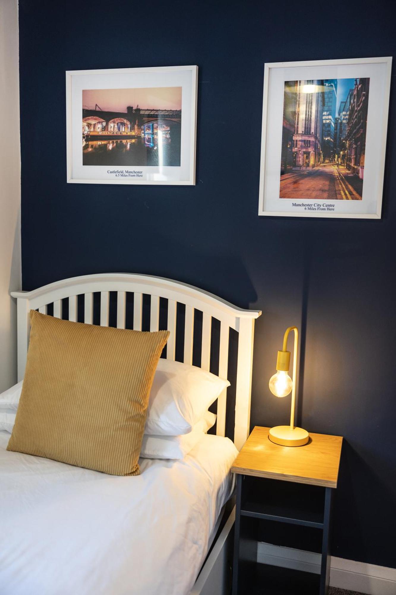 The Heart - Cosy 3 Bedroom House With Double Driveway And Garden In Manchester Extérieur photo