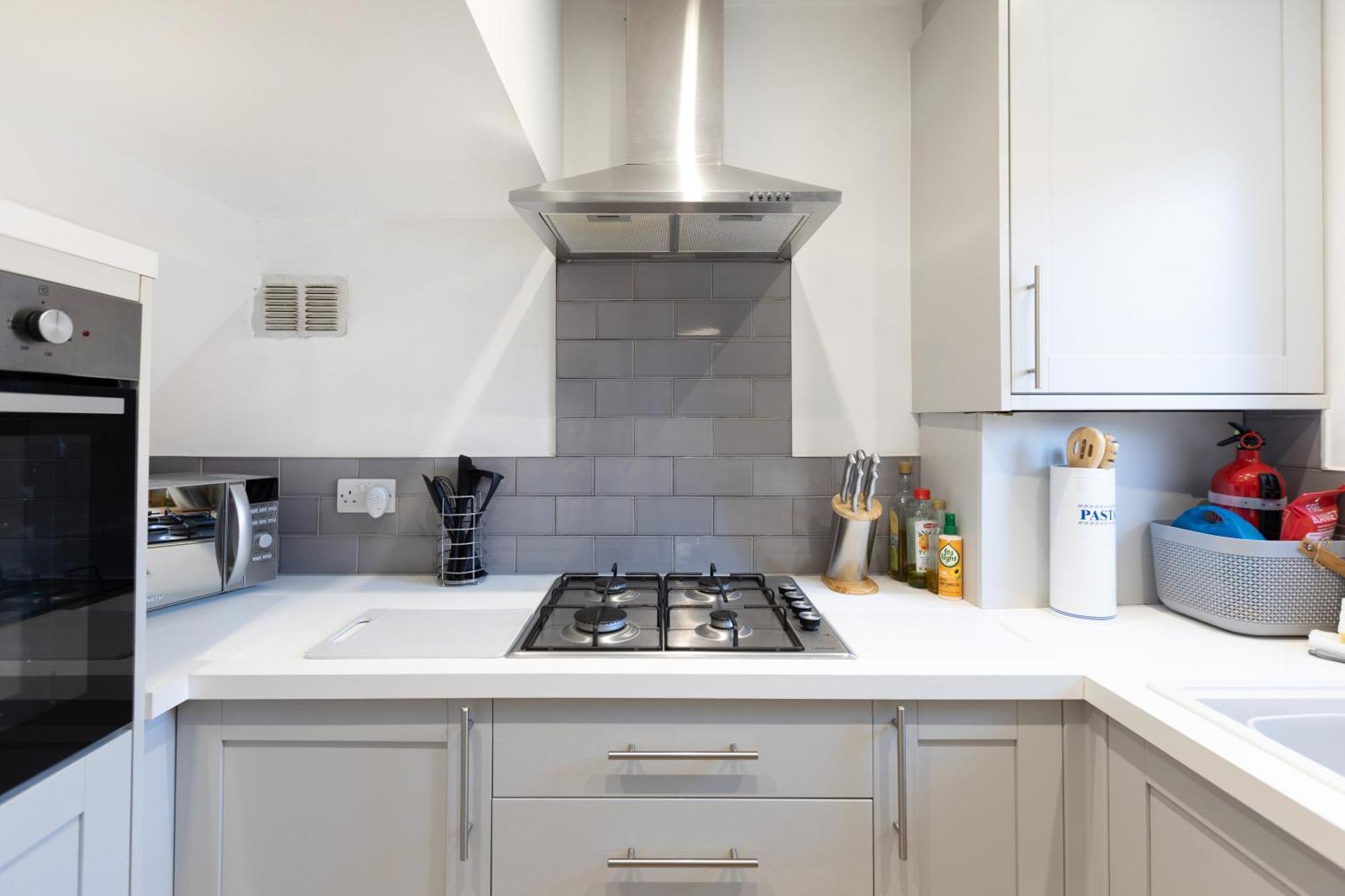 The Heart - Cosy 3 Bedroom House With Double Driveway And Garden In Manchester Extérieur photo