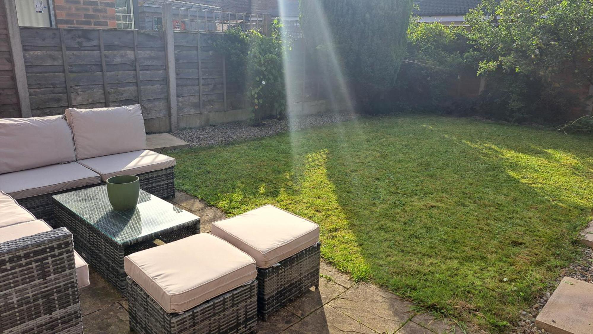 The Heart - Cosy 3 Bedroom House With Double Driveway And Garden In Manchester Extérieur photo